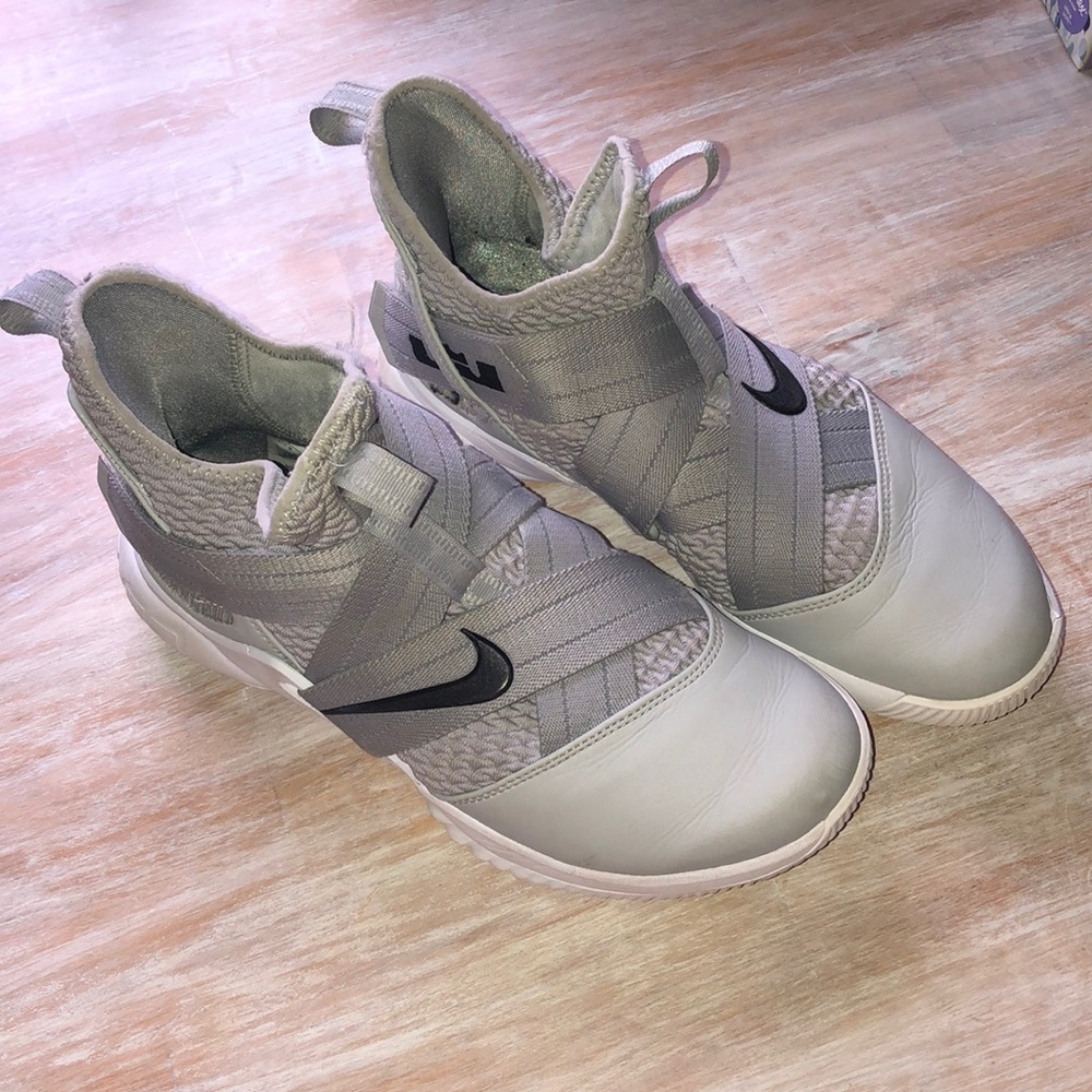 Nike LeBron Soldiers XII Basketball shoes😎